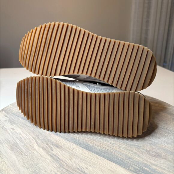 Rag & Bone Women's Euro Moonstone Retro Runner Sneakers US Size 6 EU Size 36.5 - Picture 11 of 11